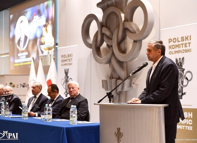 Burmistrz Wojciech Gregorczyk został laureatem nagrody „Za zasługi dla sportu polonijnego” 3