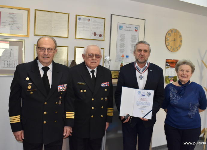 Burmistrz Miasta Pułtusk odznaczony Honorową Komandorią "PRO FLUMINIBUS POLONORUM" 8
