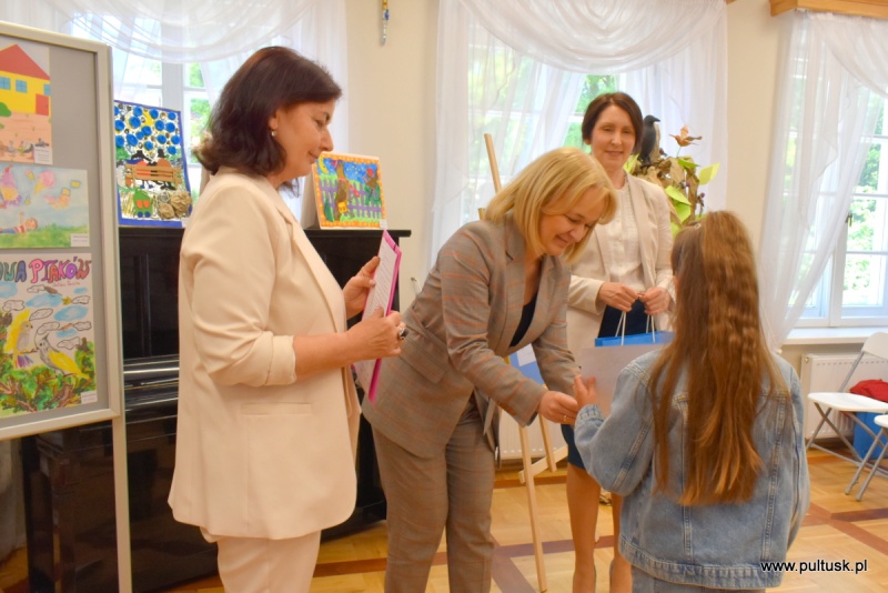 konkurs plastyczny ,,Kolorowe wiersze Juliana Tuwima”