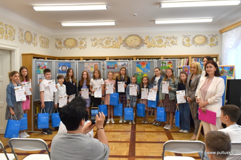 konkurs plastyczny ,,Kolorowe wiersze Juliana Tuwima”