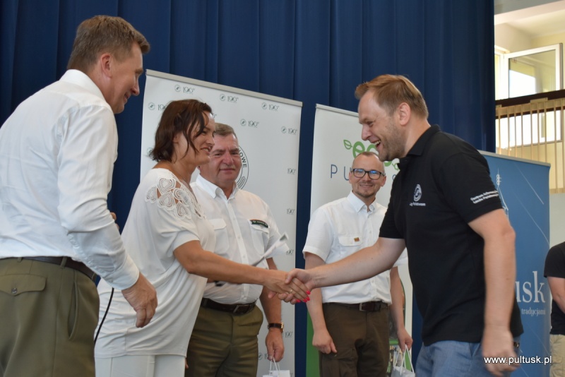 Turniej w tenisie stołowym