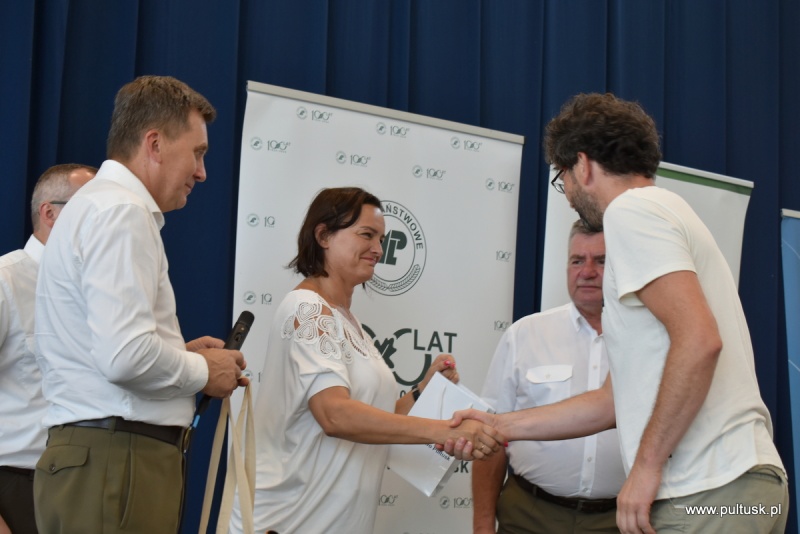 Turniej w tenisie stołowym