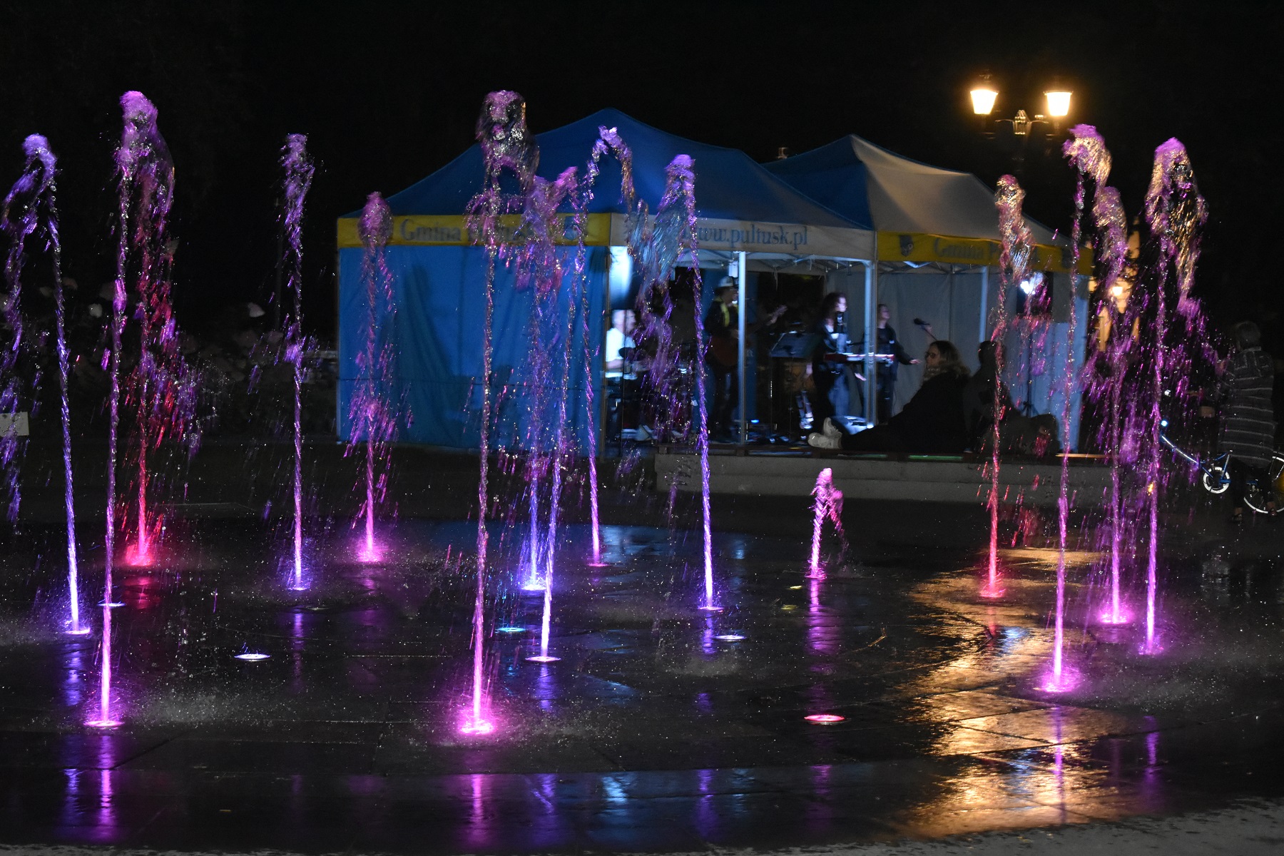 Zabawa przy fontannie po raz piąty 