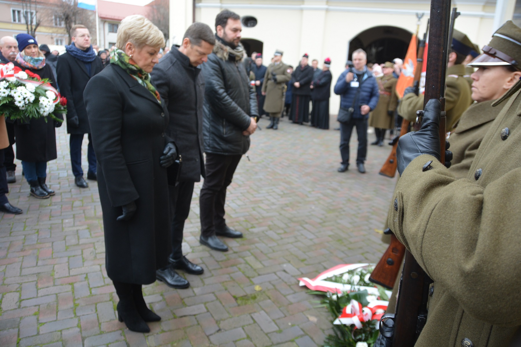 78. rocznica odbicia więźniów z pułtuskiego więzienia - Uroczystość pod tablicą upamiętniająca bohaterów akcji (11)