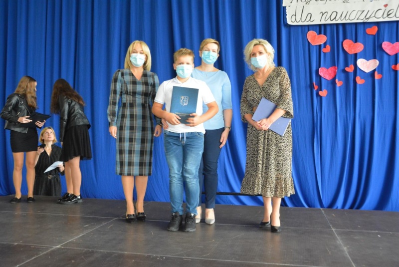 Wręczenie stypendiów motywacyjnych w PSP nr 1 w Pułtusku