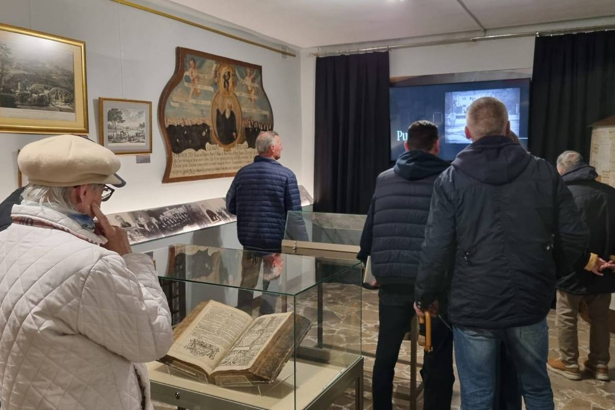 XII Pułtuska Noc Muzeów - zwiedzanie Muzeum (5)