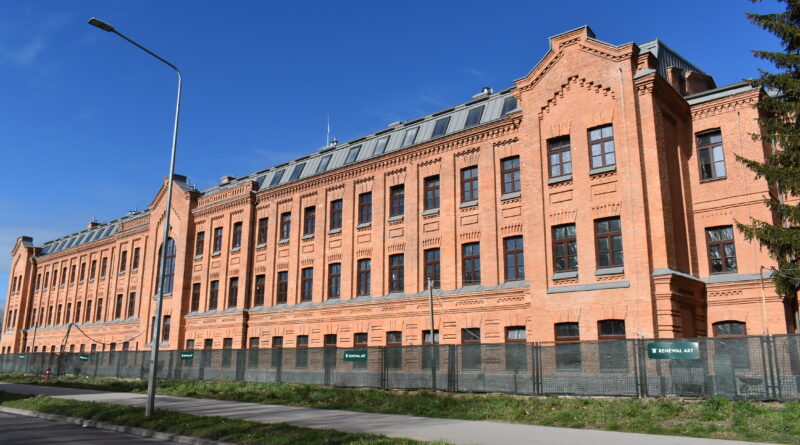 Zdjęcie budynku dawnych koszar