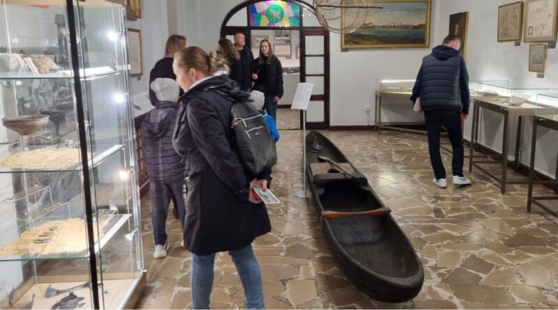XII Pułtuska Noc Muzeów - zwiedzanie wieży ratuszowej (3)