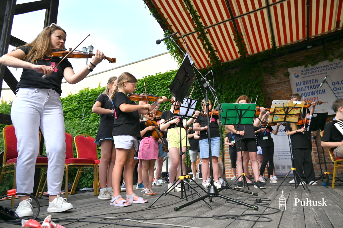 III edycja Warsztatów dla Młodych Muzyków Ludowych z Kurpi (17)