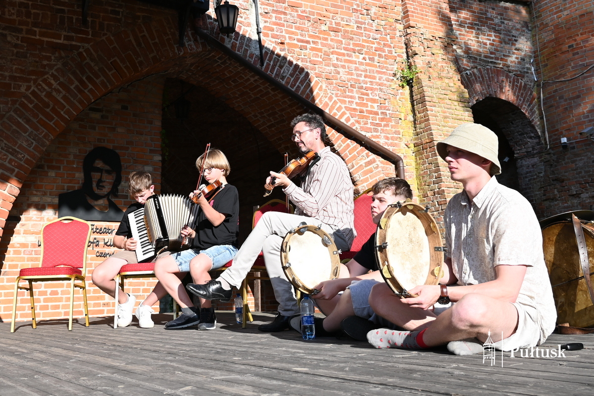 III edycja Warsztatów dla Młodych Muzyków Ludowych z Kurpi (25)