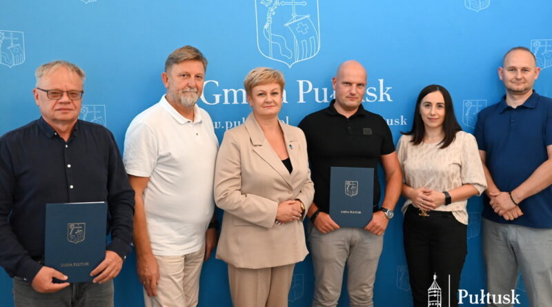 Podpisanie umowy na modernizację świetlicy wiejskiej w Głodowie (11)