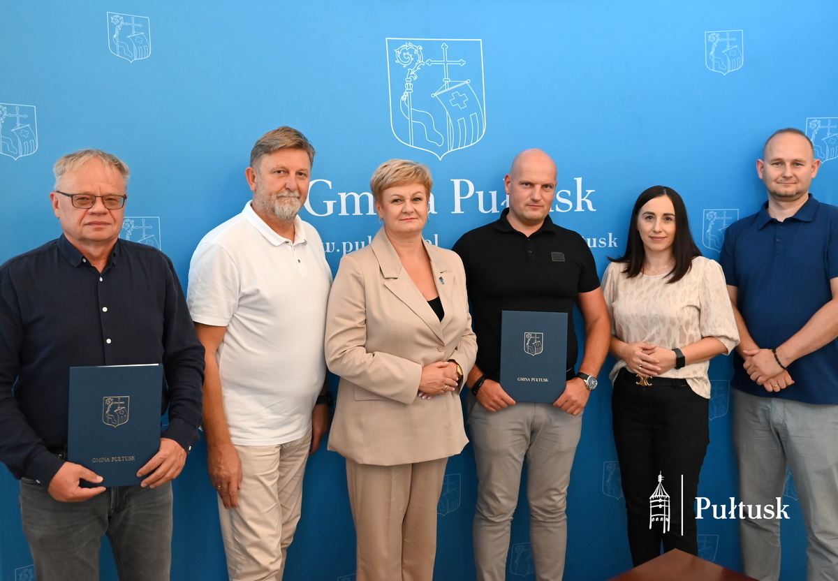 Podpisanie umowy na modernizację świetlicy wiejskiej w Głodowie (11)