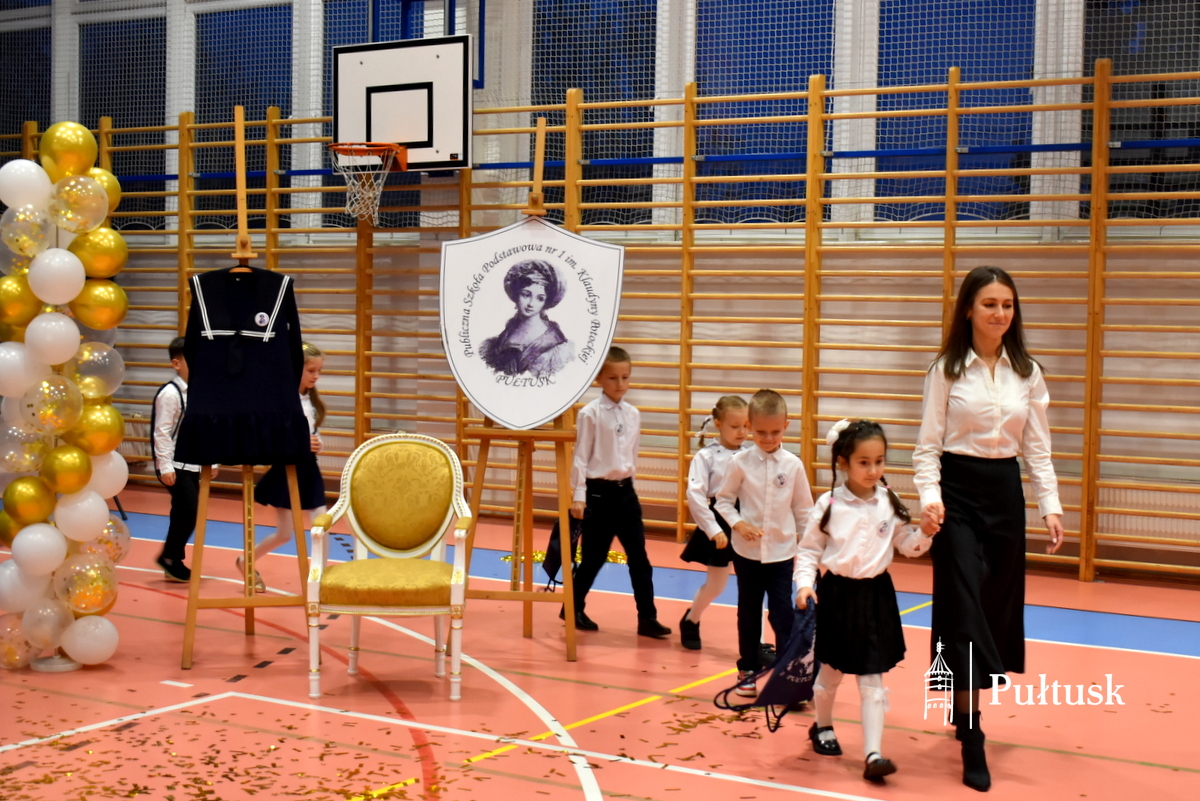 Pasowanie pierwszoklasistów w PSP nr 1 (61)