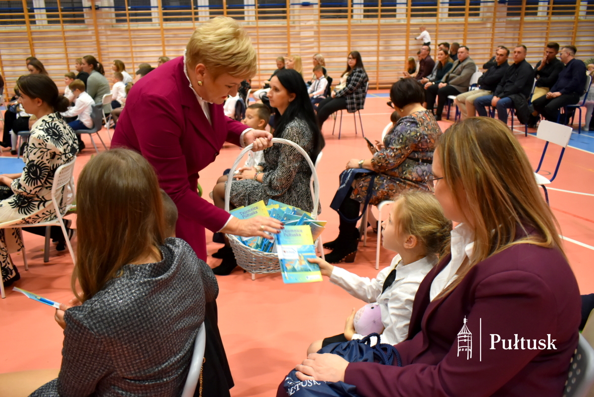 Pasowanie pierwszoklasistów w PSP nr 1 (69)