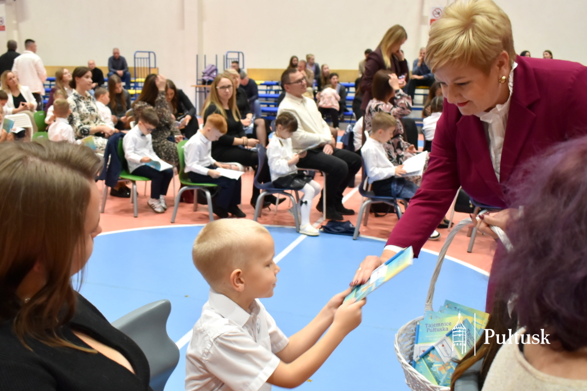 Pasowanie pierwszoklasistów w PSP nr 1 (74)