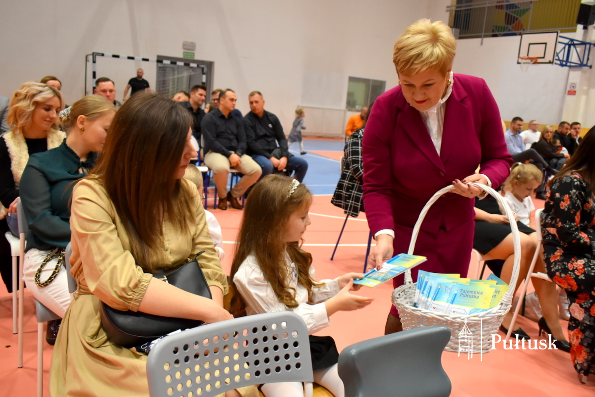 Pasowanie pierwszoklasistów w PSP nr 1 (76)