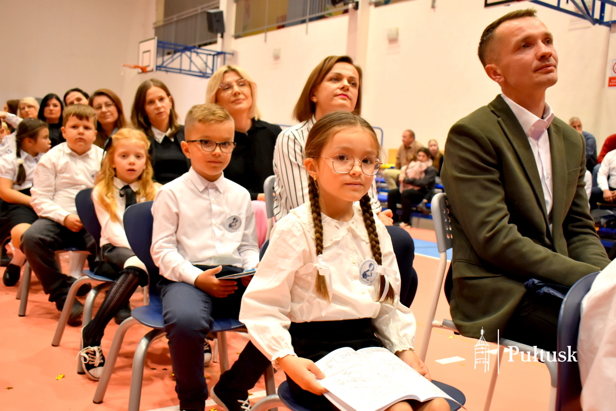 Pasowanie pierwszoklasistów w PSP nr 1 (83)