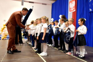 Pasowanie pierwszoklasistów w PSP nr 1 (98)