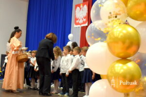 Pasowanie pierwszoklasistów w PSP nr 1 (99)