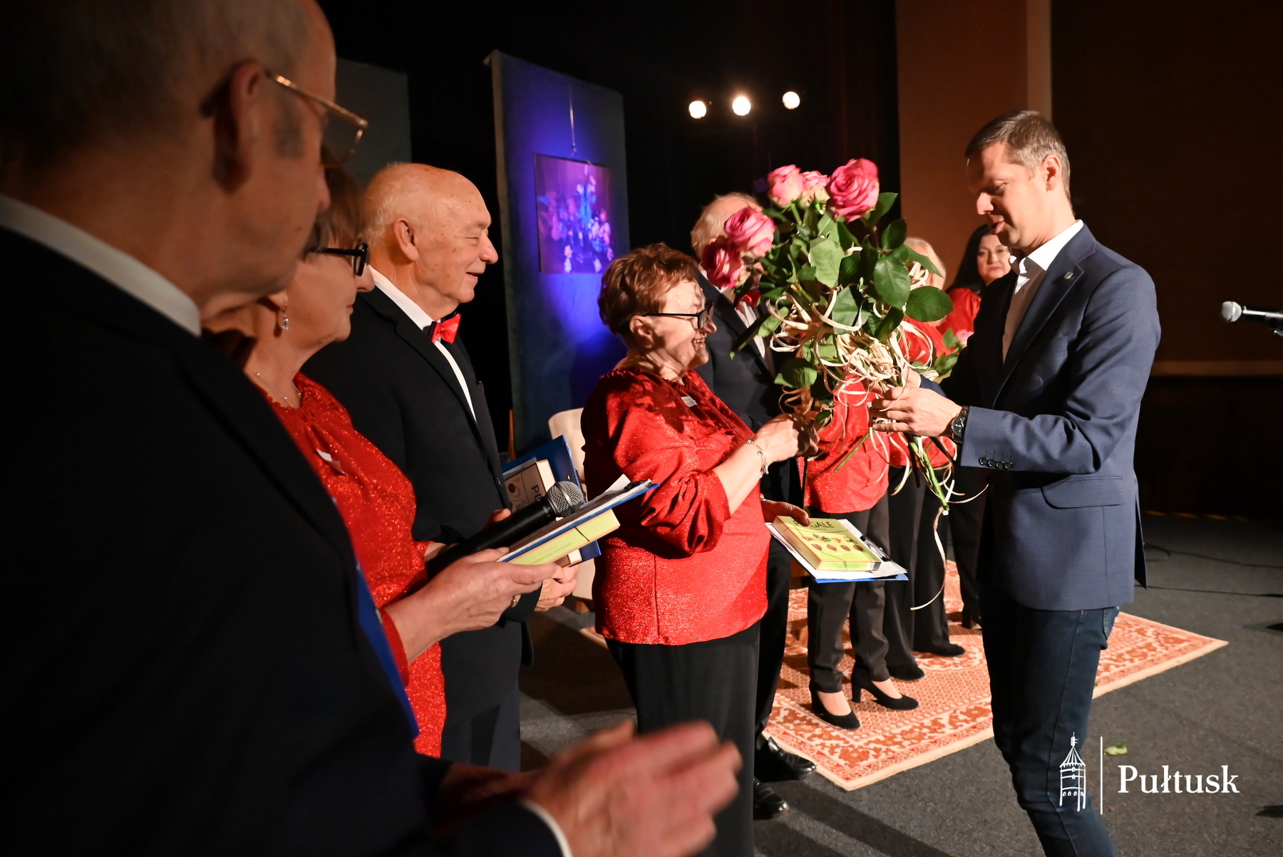 Seniorzy w rytmie kultury – finał warsztatów teatralno-literackich w Pułtusku (17)