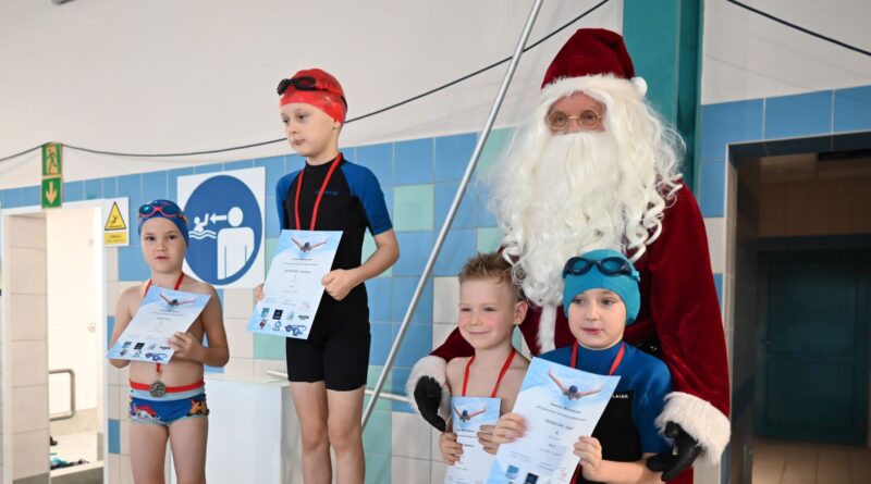 MIKOŁAJKOWE ZAWODY PŁYWACKIE 2025 (131)