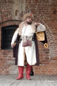 XIII Pułtuska Noc Muzeów - Pokazy walki XVII-wieczną bronią białą (2)