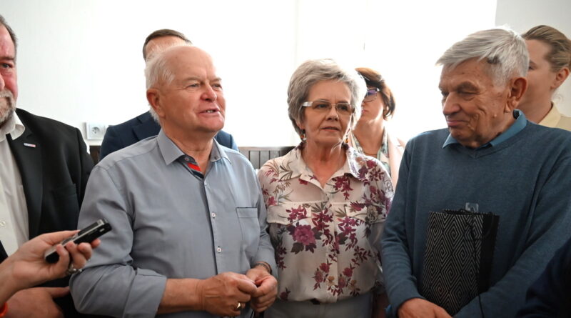 Otwarcie siedziby stowarzyszenia "Seniorzy - Seniorom" (18)