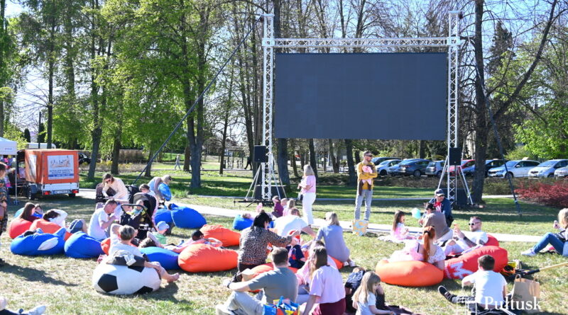 „Pułtuski Przystanek Majówka” (Kino letnie) (3)